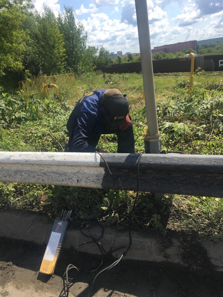 Выправка барьерного ограждения на дороге на Панкратовку