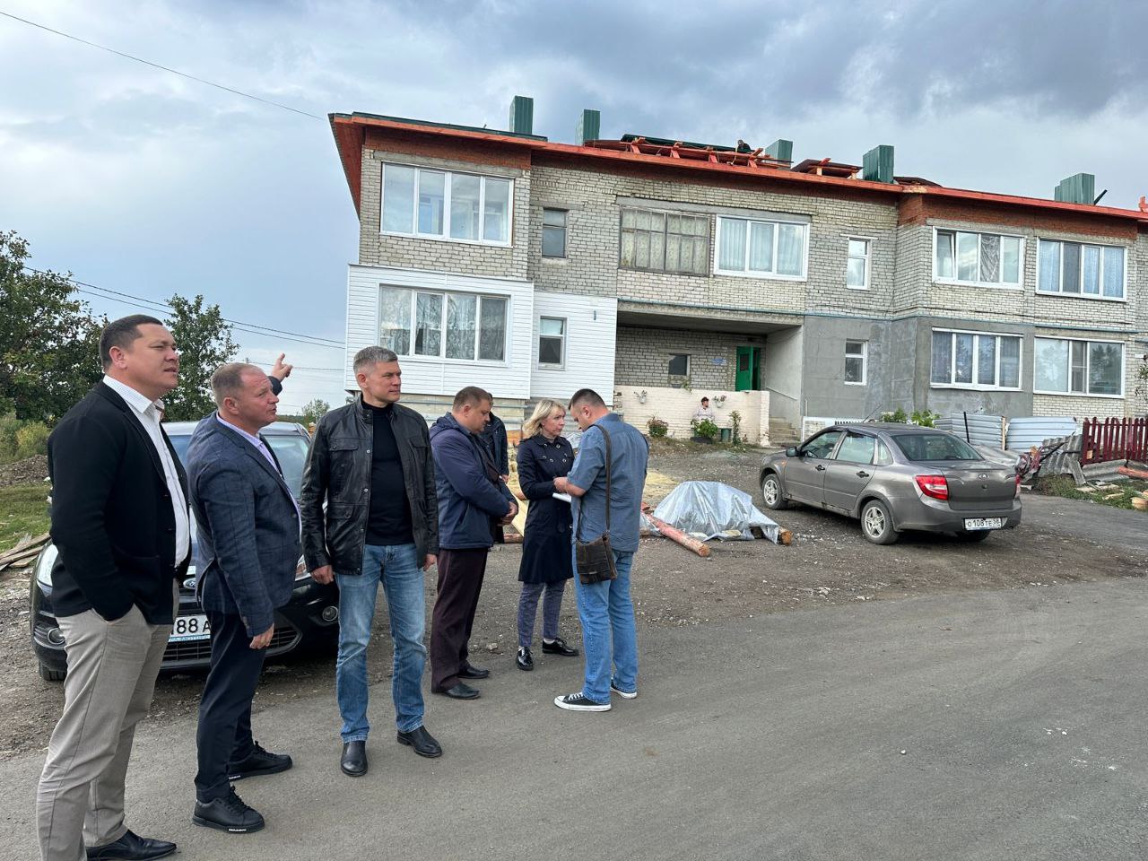 Сегодня, 14 сентября, директор МБУ «Пензавтодор» Спиридонов Артём Анатольевич выезжал в город Никольск с целью контроля проведения работ после последствий стихийного бедствия.