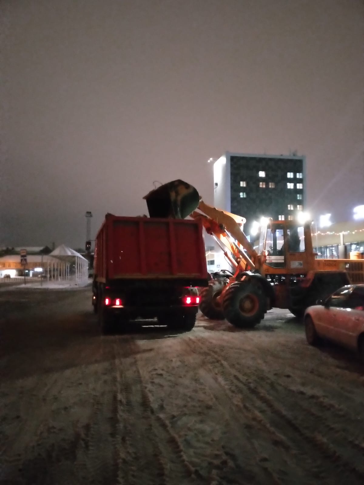 Погрузка и вывоз снега с площади Пенза-1
