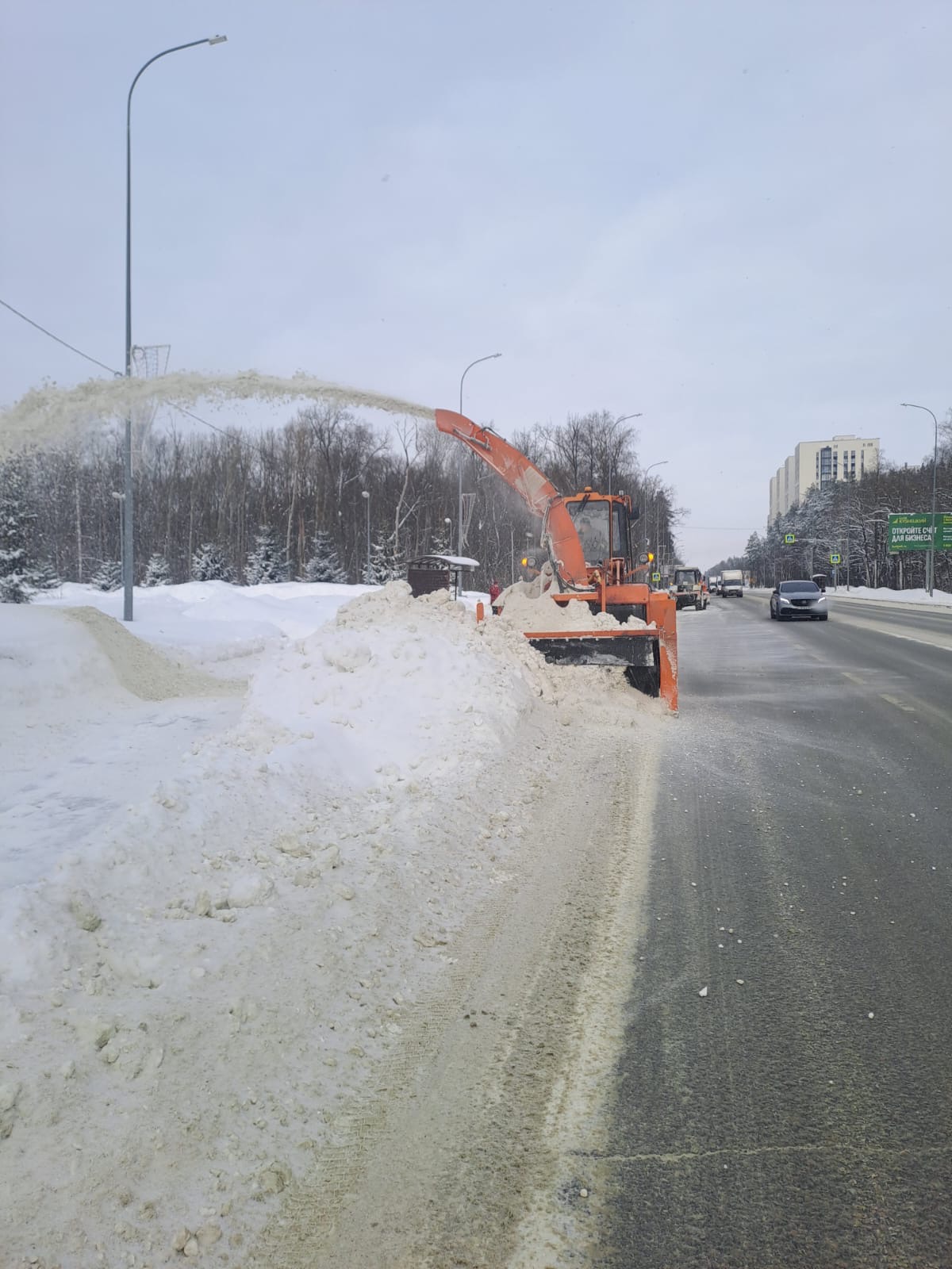 Перекидка снега шнекоротором по ул. Окружная