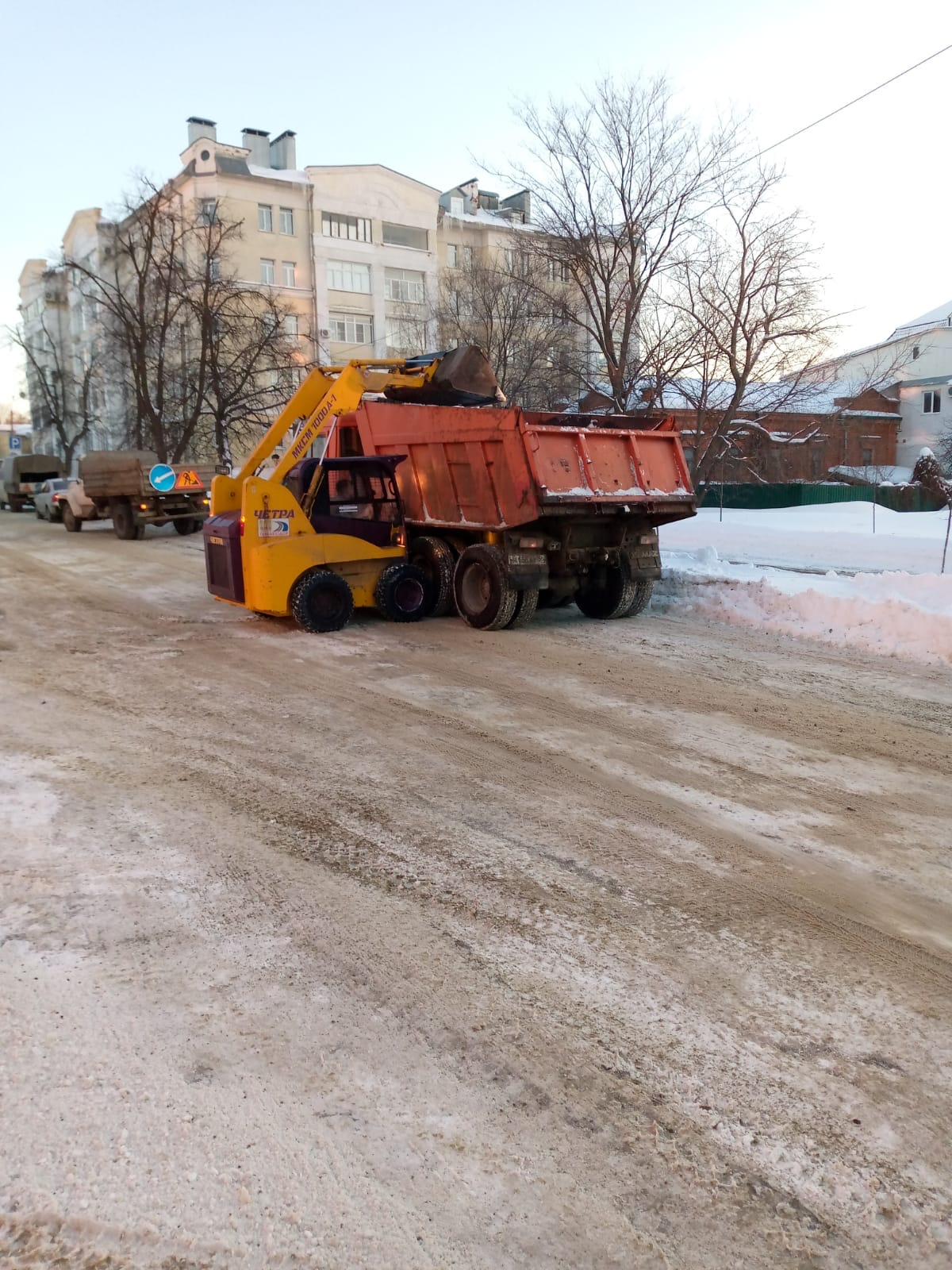 Проведение работ на ул. Богданова (ручная уборка тротуара, мех.очистка от снега дороги, погрузка и вывоз снега)