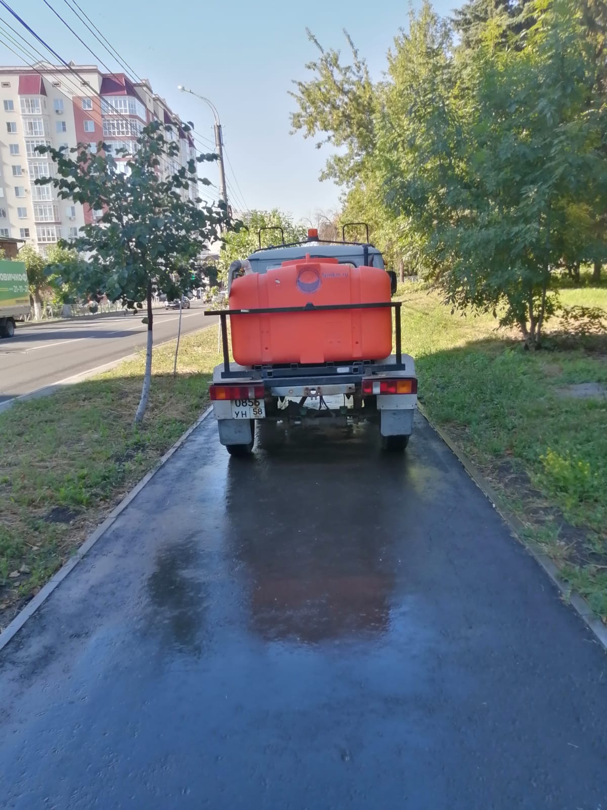 Мойка тротуара по ул. Куйбышева, Красная