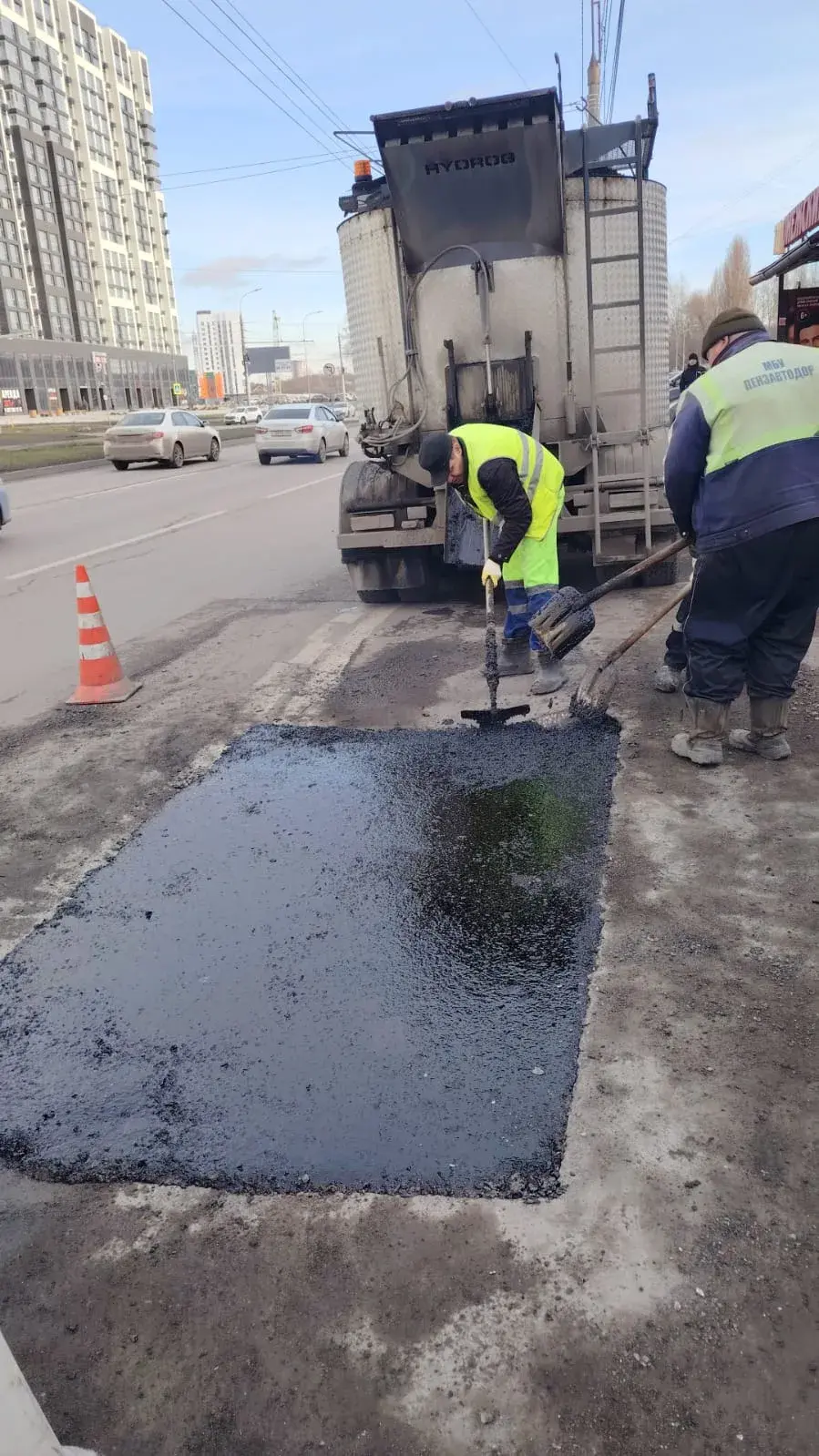 Ямочный ремонт дорог литым асфальтом по ул. Ульяновской, Пр. Строителей