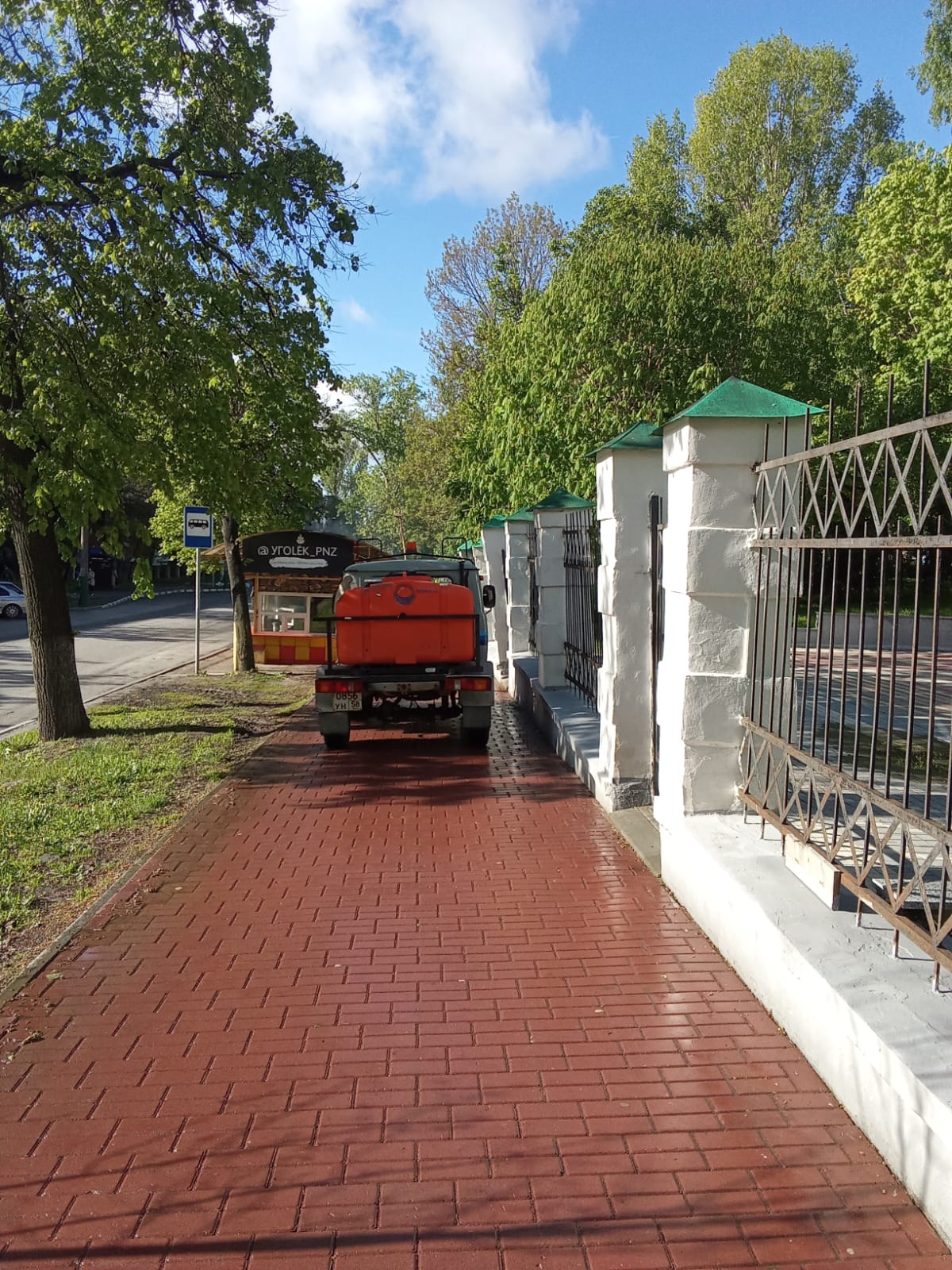 Мойка тротуара по ул. Красная, Чкалова