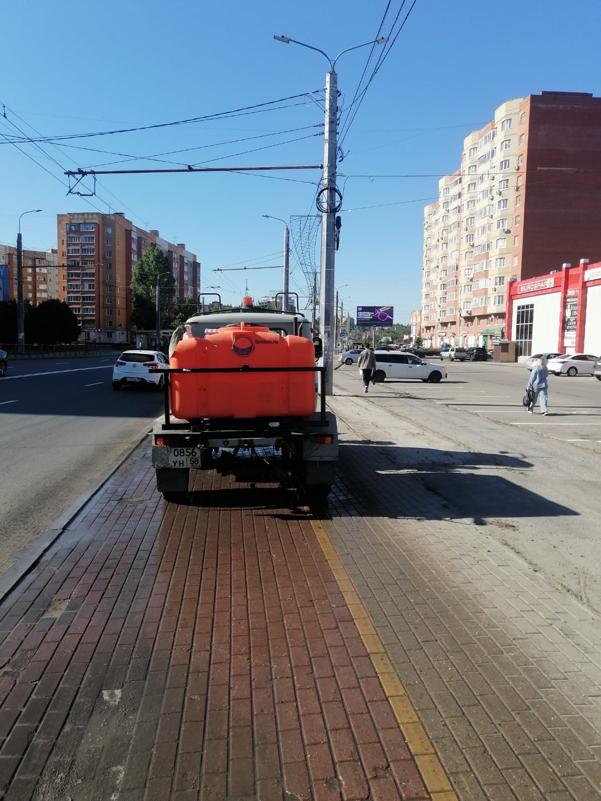 Мойка тротуара по ул. Терновского