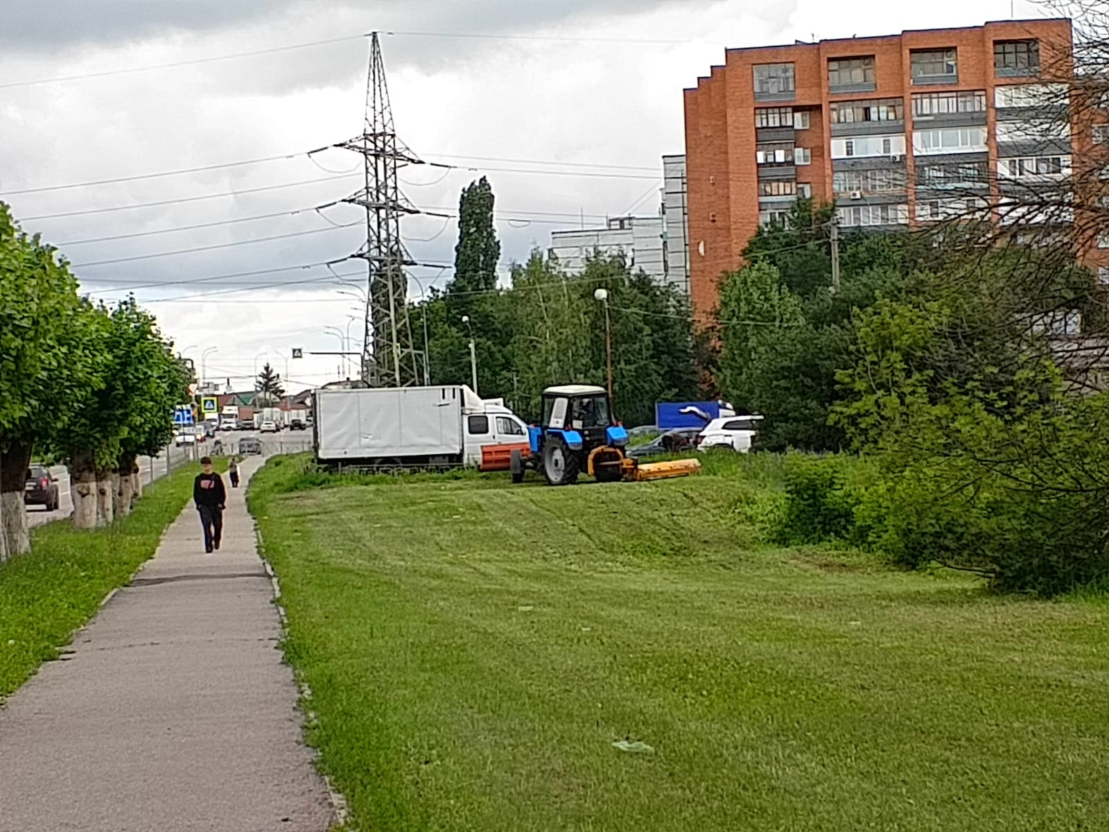 Механизированный покос травы по ул. Окружной