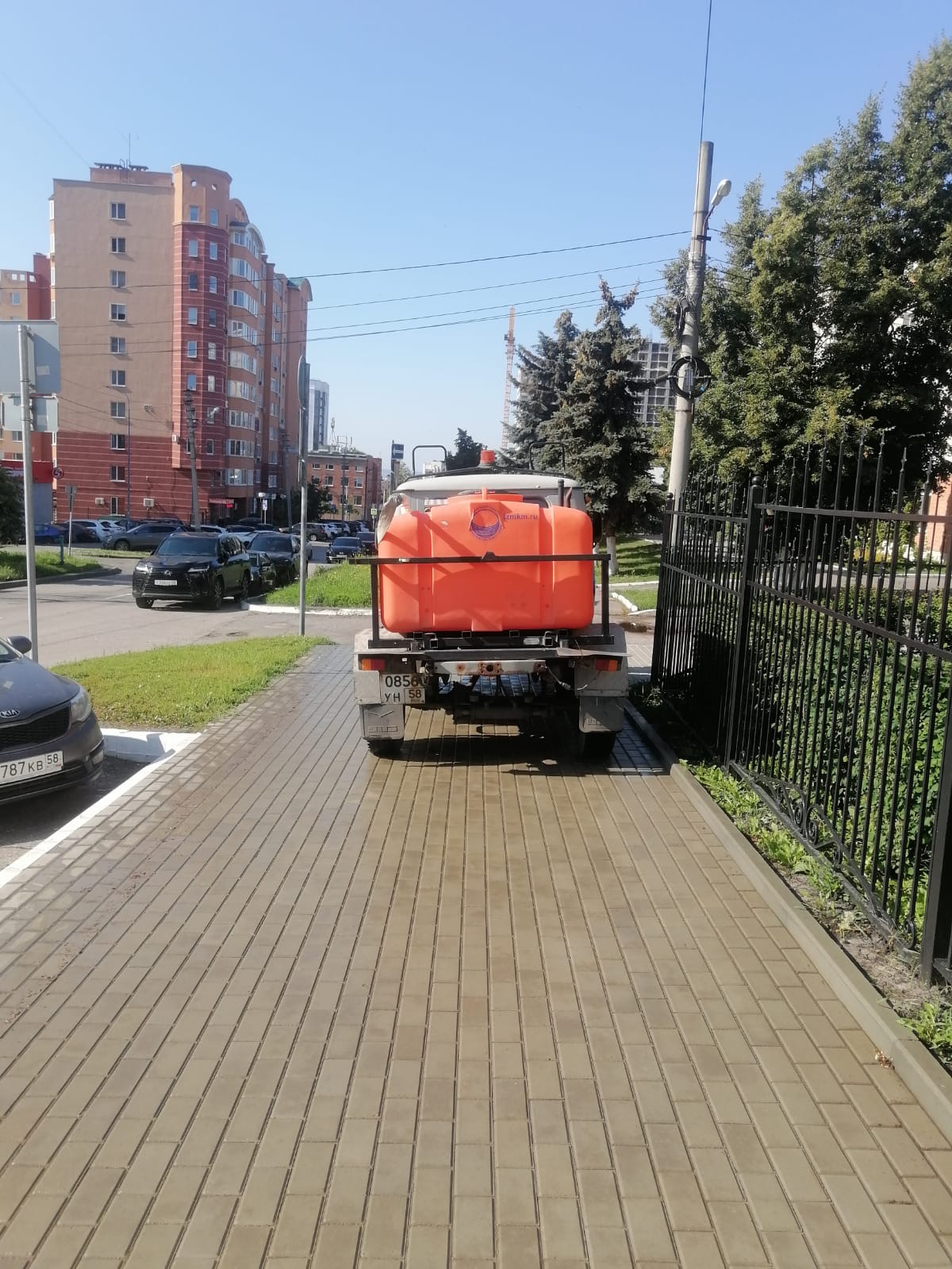 Мойка тротуара по ул. Чкалова, Богданова
