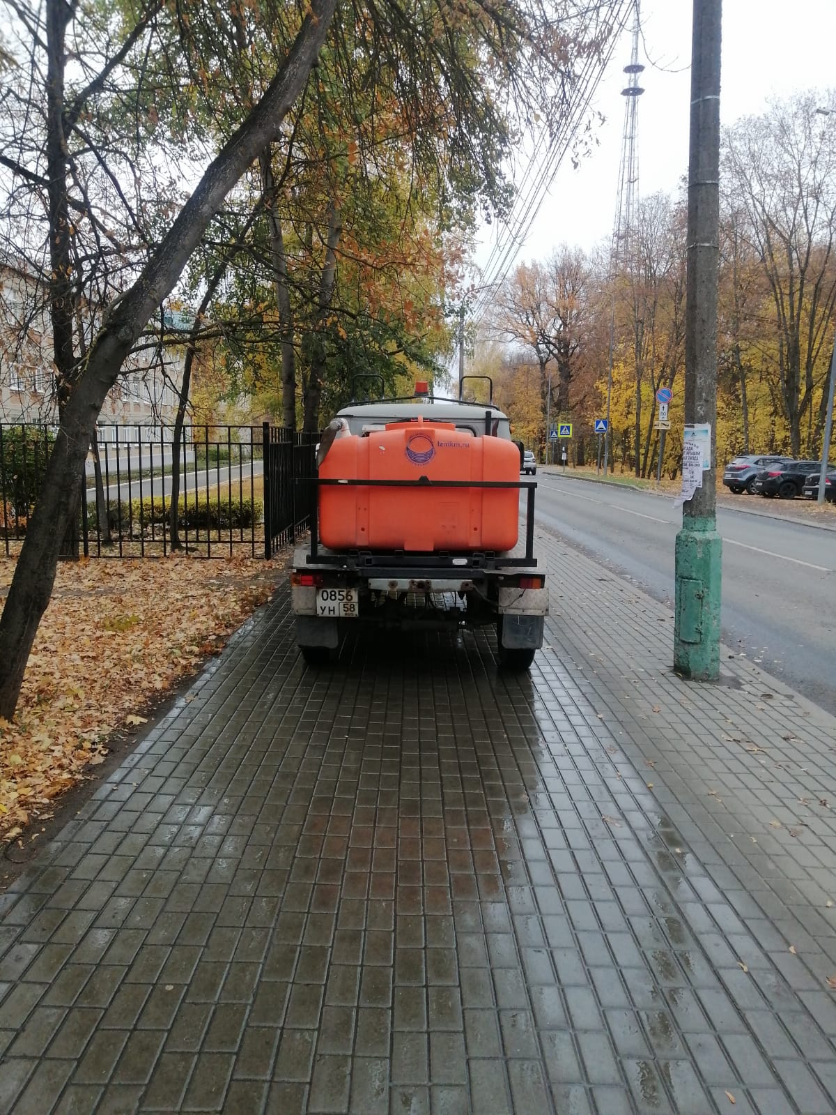 Мойка тротуара по ул. Ленинградская, Попова, Красная, Чкалова