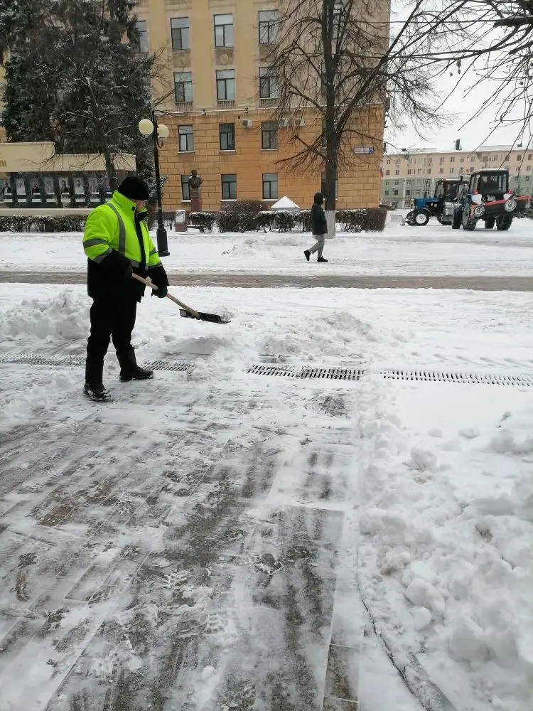 Очистка от снега ул. Московской