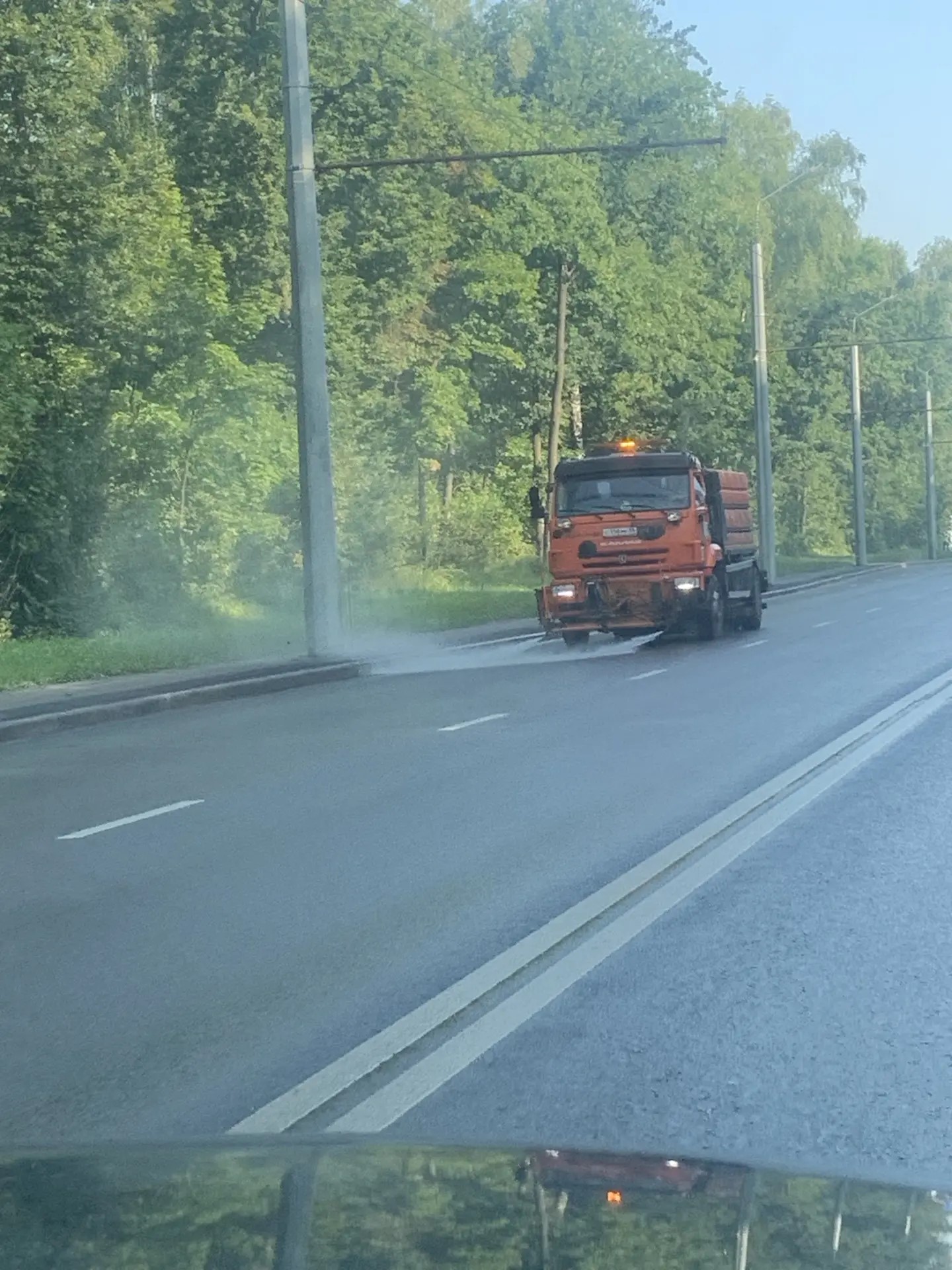 Мойка прилотковой части дороги по ул. Окружная
